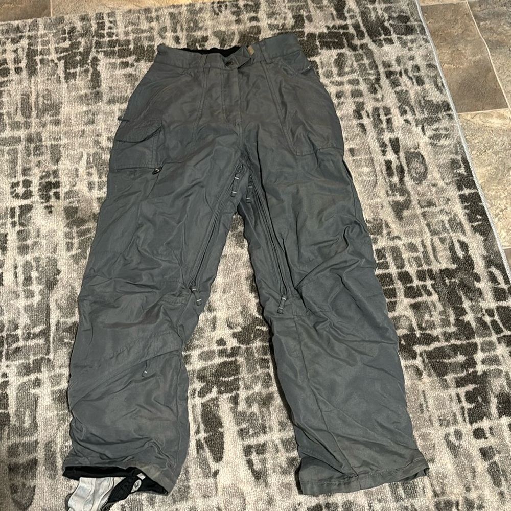 Women’s ski pants
